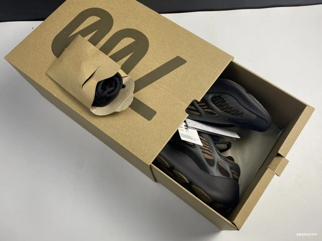 GY0189 V3 YEEZY 700 ADIDAS 0923